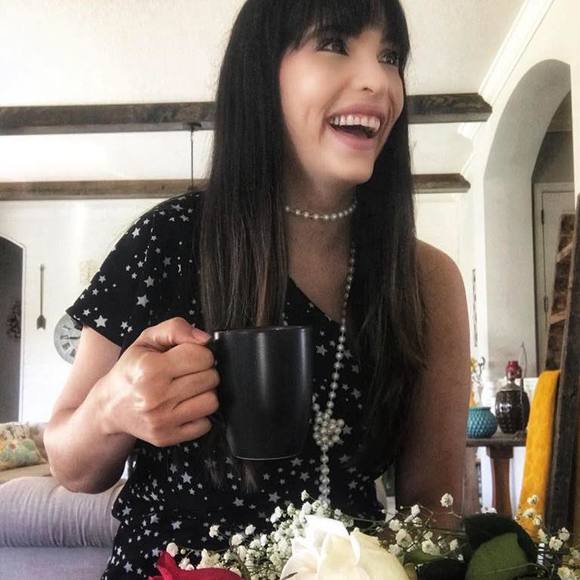 Meet your Posher, Elimarys - Picture 1 of 1